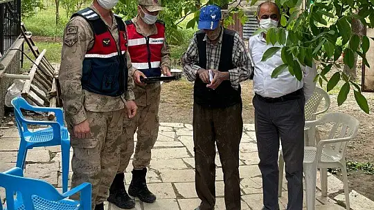 Emekli maaşı çalındı, jandarma aynı gün bulup getirdi