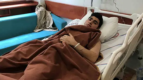 Enkazdan 3,5 saat sonra çıkartılan depremzede: 'Artık öldüm zannettim'