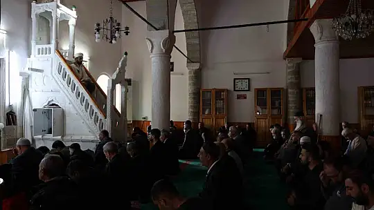 Ermeni ustaların yaptığı 2 asırlık minber görenleri hayran bırakıyor