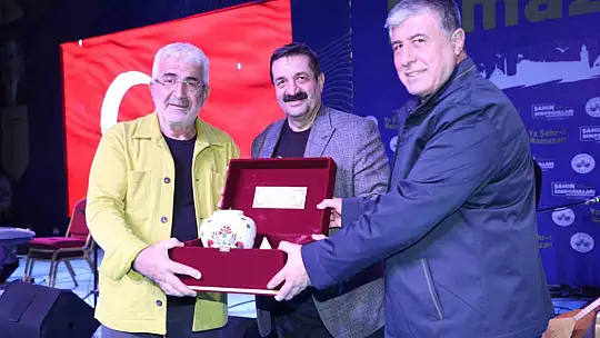 Esat Kabaklı Elazığlılarla buluştu