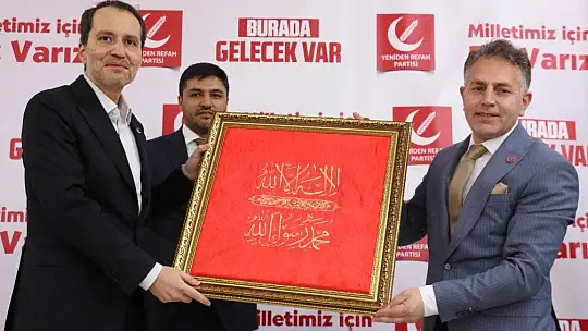 Fatih Erbakan Yeniden Refah Partisi kongresinde konuştu