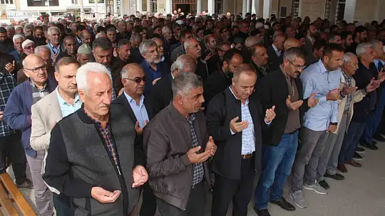 Filistin'de hayatını kaybedenler için gıyabi cenaze namazı kılındı