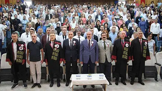 Fırat Üniversitesi 34. dönem tıp mezunlarını uğurladı