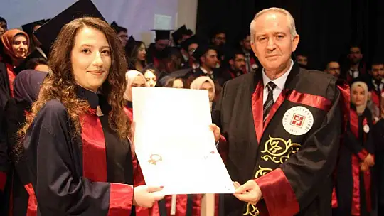 Fırat Üniversitesi 34. dönem tıp mezunlarını uğurladı