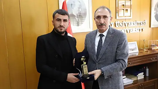 Fırat Üniversitesi, Genç İletişimciler Yarışması'nda 2 ödül aldı