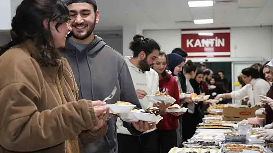 Fırat Üniversitesinden sınav heyecanına 'lezzetli' destek