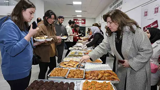Fırat Üniversitesinden sınav heyecanına 'lezzetli' destek