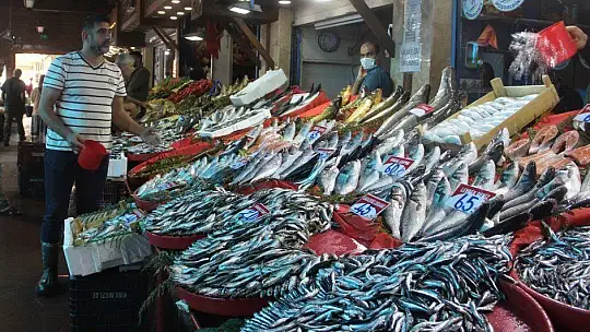 Fiyatlardaki düşüş, balıkçıların yüzünü güldürdü