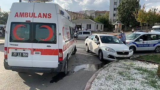 Freni boşalan kamyon araçlara çarptı: 4 yaralı