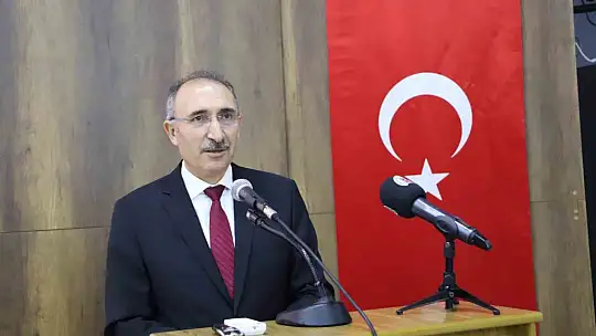 FÜ'de başarılı akademisyenler ödüllendirildi