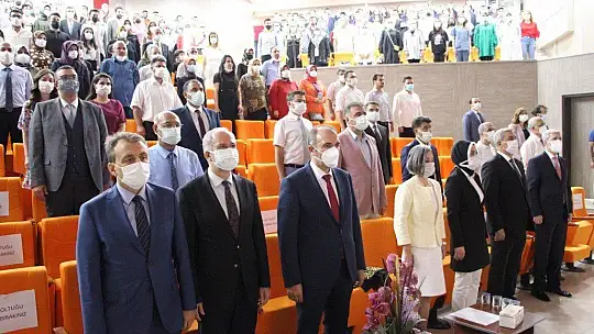 FÜ Diş Hekimliği Fakültesi ikinci yılında 64 mezun verdi