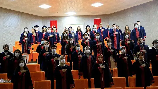 FÜ Diş Hekimliği Fakültesi ilk mezunlarını verdi