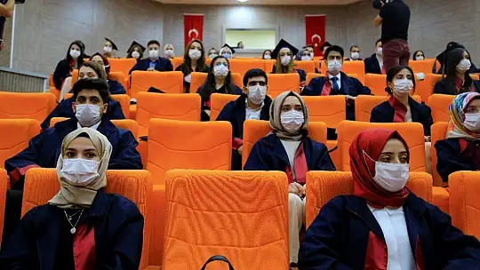 FÜ Diş Hekimliği Fakültesi ilk mezunlarını verdi