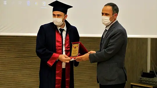 FÜ Diş Hekimliği Fakültesi ilk mezunlarını verdi