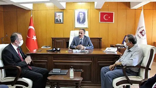 FÜ'nün yeni rektörü Prof. Dr. Göktaş göreve başladı