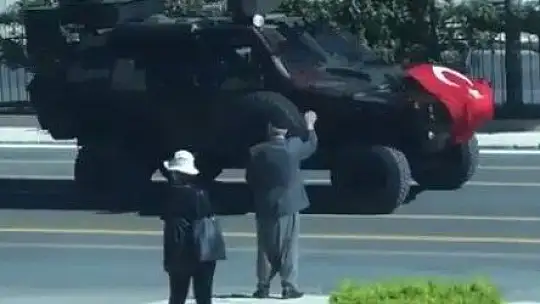 Gakko dayıdan duygulandıran hareket