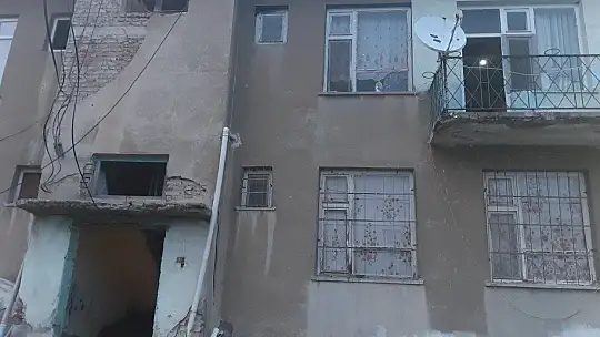 Gençlerden alkışlanacak hareket, 3 çocuk annesine ev sürprizi