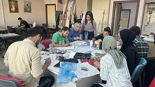 Gençlerden plastik poşet tüketimini azaltmak için etkinlik