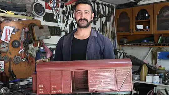 Gerçekleştiremediği hayalini yaptığı maket trenlerde yaşatıyor
