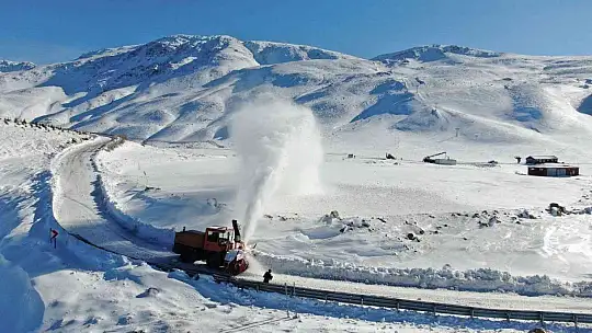 Göl manzaralı kayak merkezi sezona hazırlanıyor