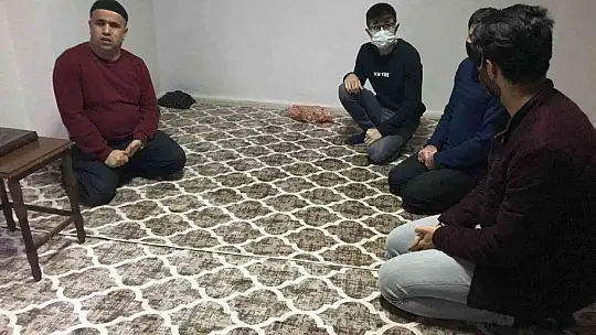 Görme engelli Polat teypten dinlediği ayetlerle hafız oldu