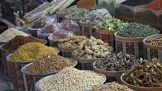 Gurbetçiler akın etti, Elazığ'da Kapalı Çarşı esnafının yüzü güldü