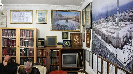 Hafız Abdullah Nazırlı'dan geriye kalan eserler vakfa ve Millet Kütüphanesi'ne gidecek