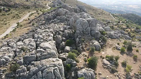 Harput'ta ki Buzluk Mağarası, giren 5 dakika duramıyor