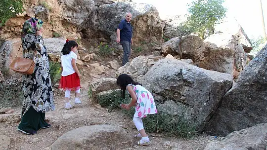 Harput'ta ki Buzluk Mağarası, giren 5 dakika duramıyor