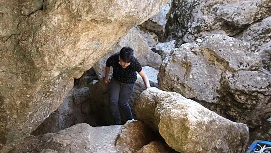 Harput'ta ki Buzluk Mağarası, giren 5 dakika duramıyor