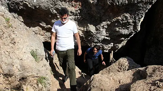 Harput'ta ki Buzluk Mağarası, giren 5 dakika duramıyor