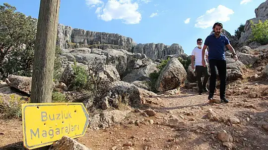 Harput'ta ki Buzluk Mağarası, giren 5 dakika duramıyor