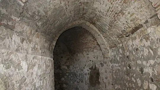 Harput Kalesi kazılarında 7 yılda 110 bin adet obje çıktı