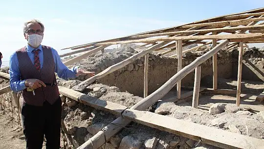 Harput Kalesi kazılarında 7 yılda 110 bin adet obje çıktı