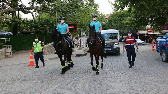 Harput'ta atlı jandarma timlerine yoğun ilgi