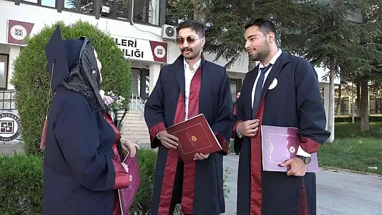 Hayali olan inşaat mühendisliğini 58 yaşında kazandı, 63 yaşında kep attı