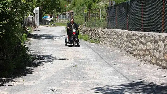 Hayalini gerçekleştirdi, gurbetten dönüp 300 yıllık köyün ilk kadın muhtarı oldu