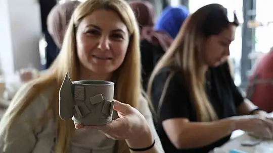 Hem stres atıyor hem de meslek öğreniyorlar