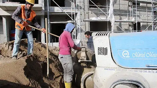 Hem yıkım, hem yapım çalışması sürüyor, bir mahalle 2 bin 251 konutla hızla dönüşüyor