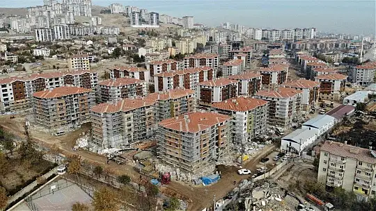 Hem yıkım, hem yapım çalışması sürüyor, bir mahalle 2 bin 251 konutla hızla dönüşüyor