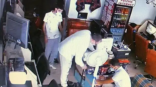 Hırsız, önce güvenlik kamarasına sonra polise yakalandı