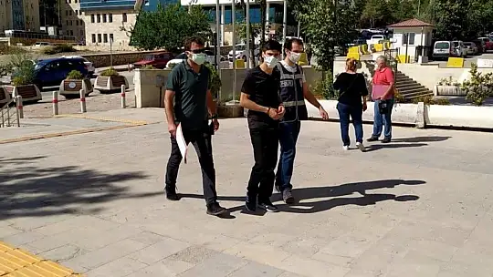 Hırsız, önce güvenlik kamarasına sonra polise yakalandı