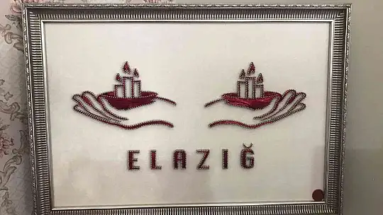 Hobi olarak başladığı filografi sanatında, devlet sanatçısı oldu
