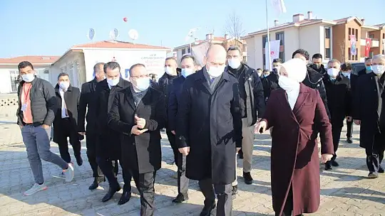 İçişleri Bakanı Süleyman Soylu, 8 bininci deprem konut teslim töreni için Elazığ'da