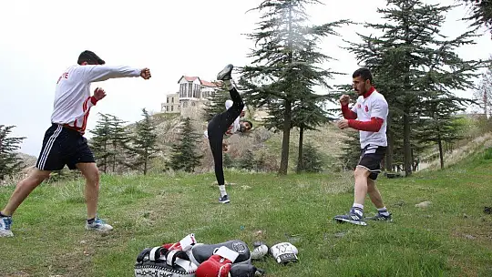 İkisi fırıncı, biri kasap, ama üçü de şampiyon