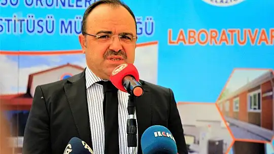 İlk defa üretimi yapılan 420 bin adet siraz balığı, Hazar Gölü'ne bırakıldı