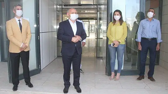 ilk ders yılı zili okullarda öğrencisiz çaldı