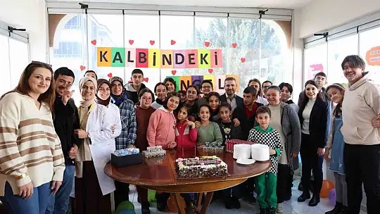 İlk ve ortaokul öğrencilerinden, 'Sevgiye Engel Yok' etkinliği