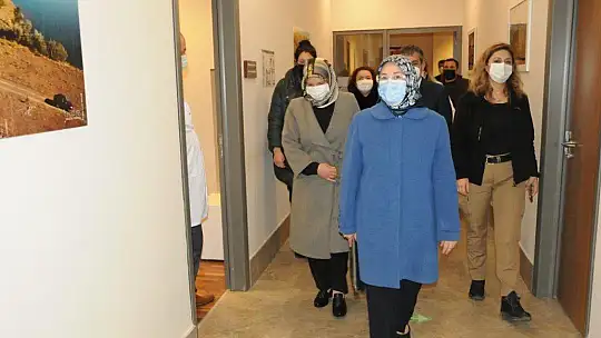 Vali Yırık' ın Eşi Ayşe Yırık' tan Anlamlı Ziyaretler