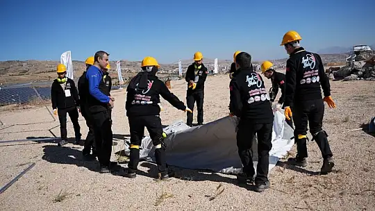 İpekyolu'nda 60 gönüllü ile gerçeği aratmayan deprem tatbikatı